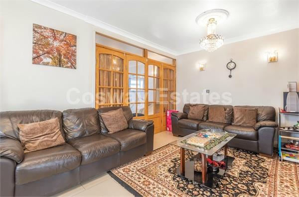 Fairmead Crescent, Edgware